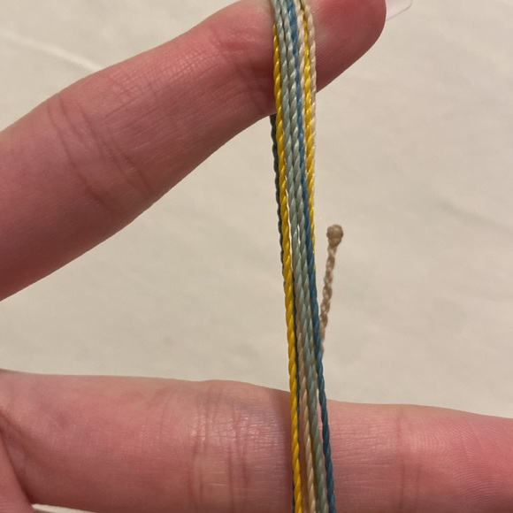 Pura vida anklet and 3 bracelets - Picture 5 of 9